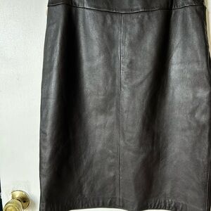 Kasper Black Brown
Leather Skirt